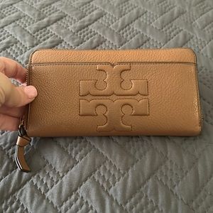 Tory Burch wallet